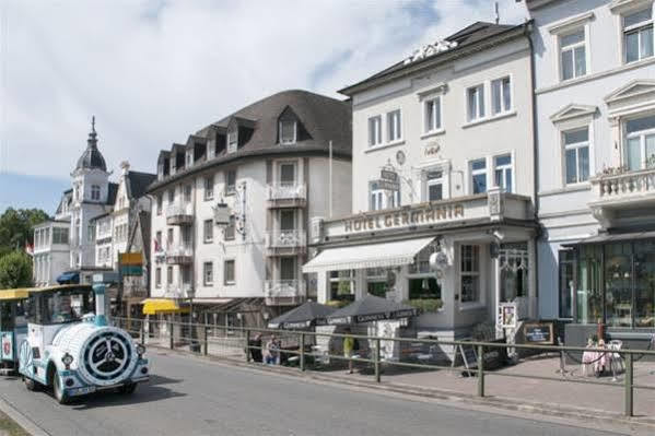 Hajo'S Germania Lodge & Irish Pub ฮูเดสไฮม์ แอม ไฮน์ ภายนอก รูปภาพ